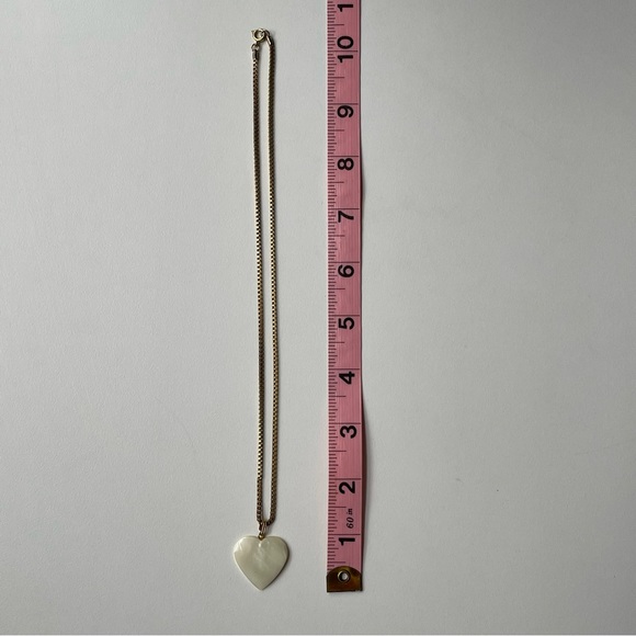 🤍 Heart Necklace - Picture 5 of 11